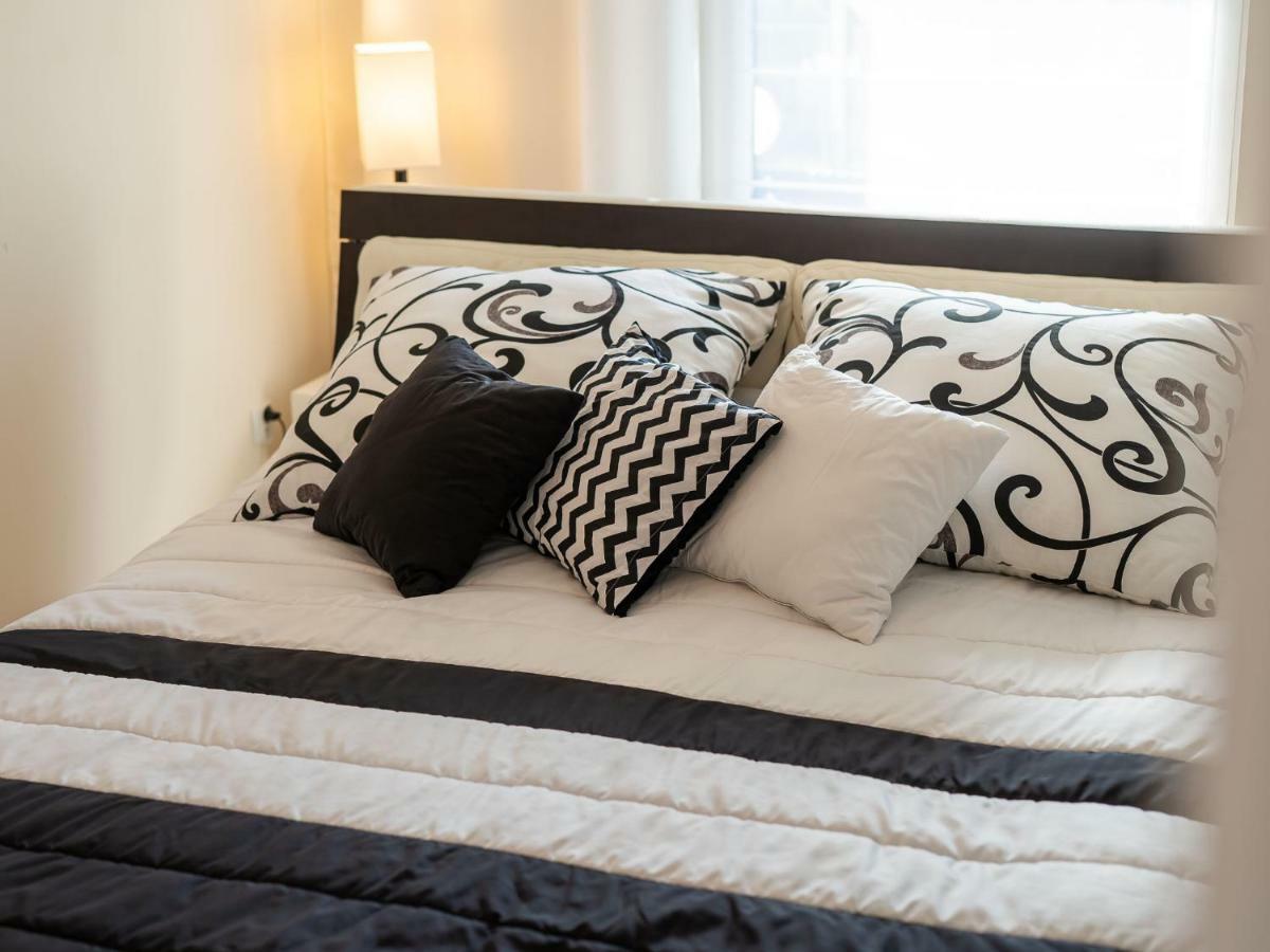 קולובז'ג Color Apartments Apartament Black & White מראה חיצוני תמונה